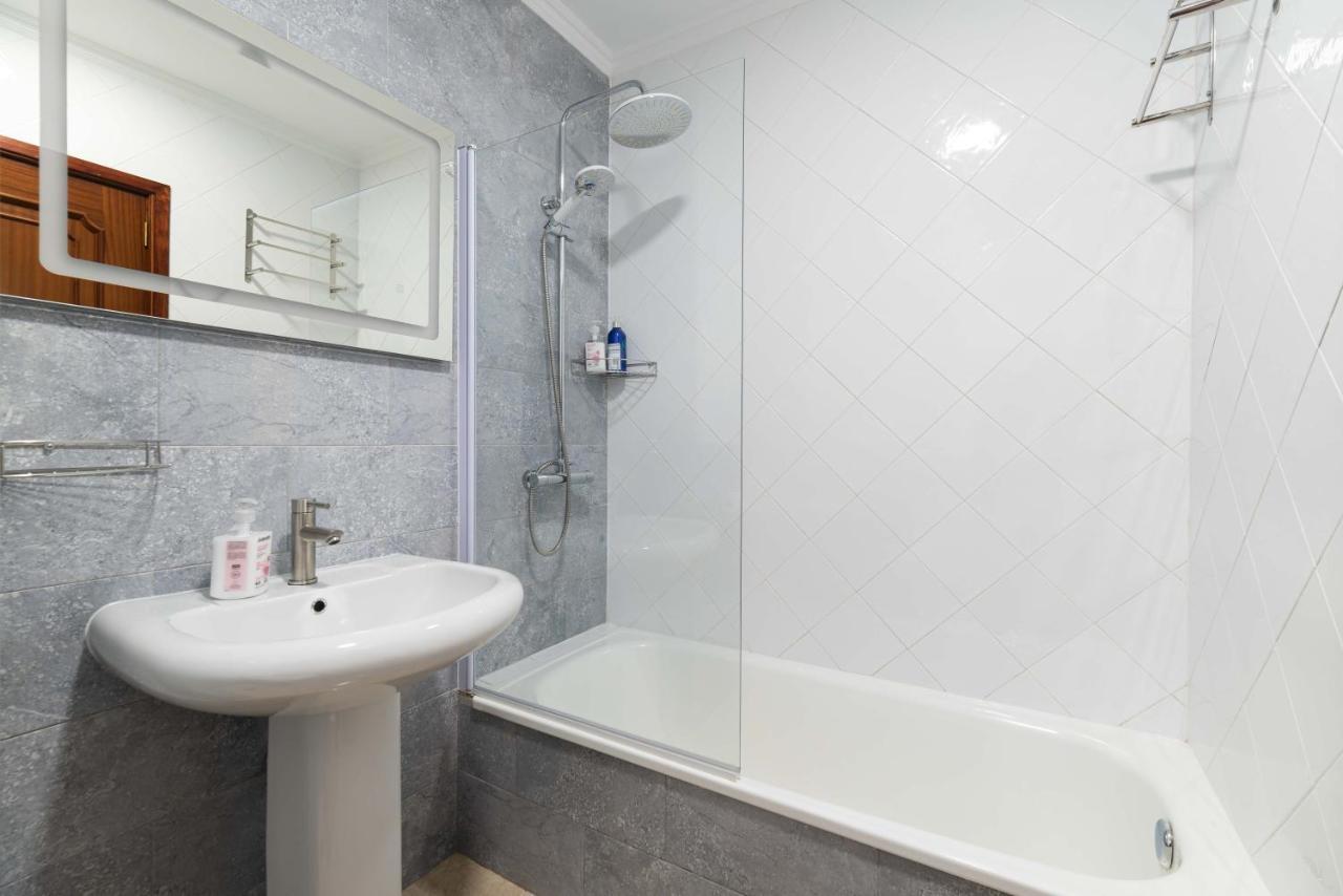 דירות Moaña Apartamento Espacioso Cerca De La Playa Con Aire Acondicionado מראה חיצוני תמונה